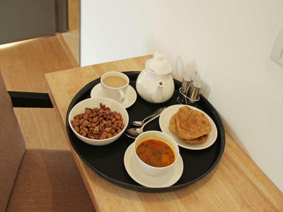 Airport Hotel Hsp Yeni Delhi Dış mekan fotoğraf