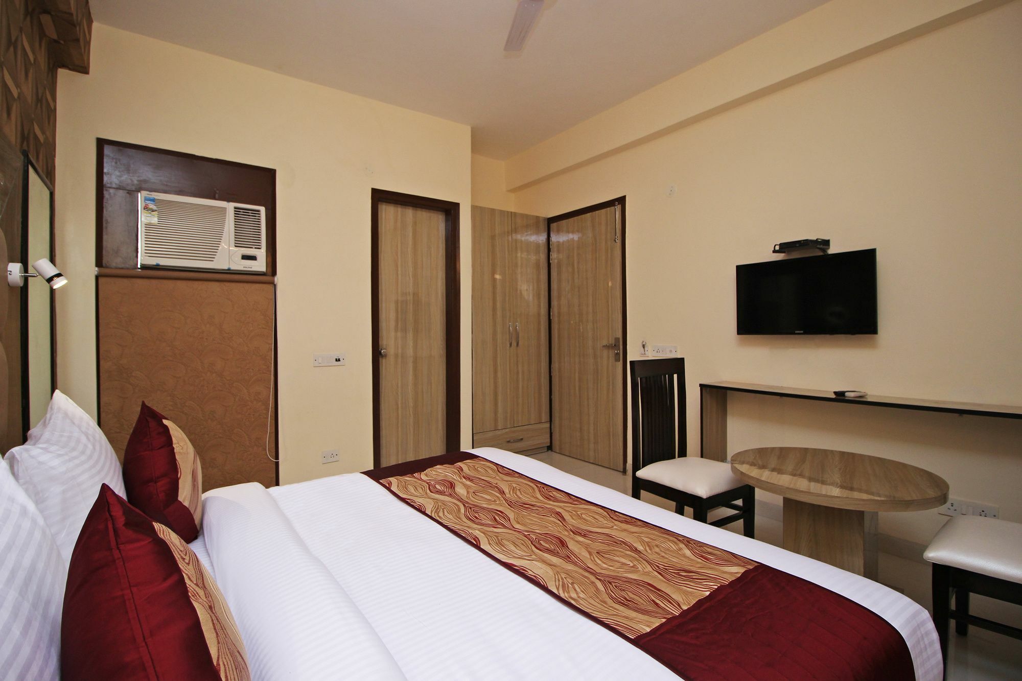 Airport Hotel Hsp Yeni Delhi Dış mekan fotoğraf